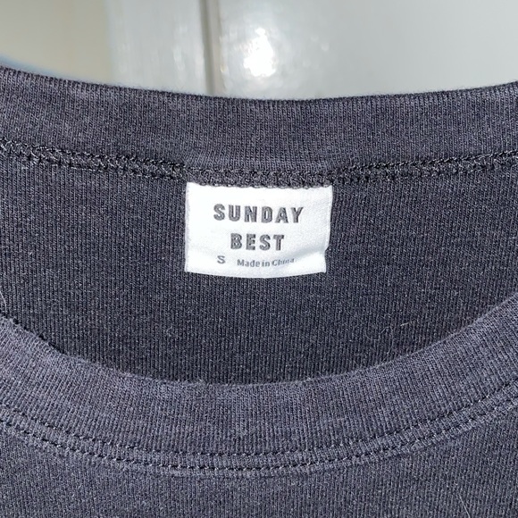 Aritzia, Sunday Best Little Ribbed T-Shirt - Picture 3 of 4